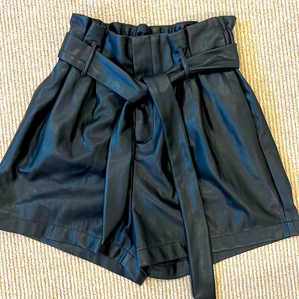 Bishop & Young Vegan Leather Tie Waist Shorts BLACK size XS elastic back EUC